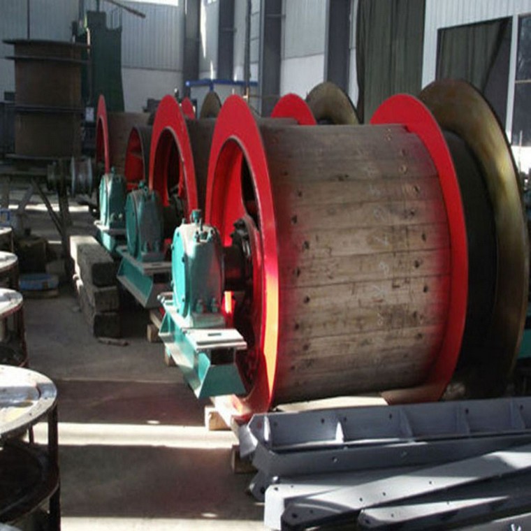 What are the components of Double Drum Hoist Winch?