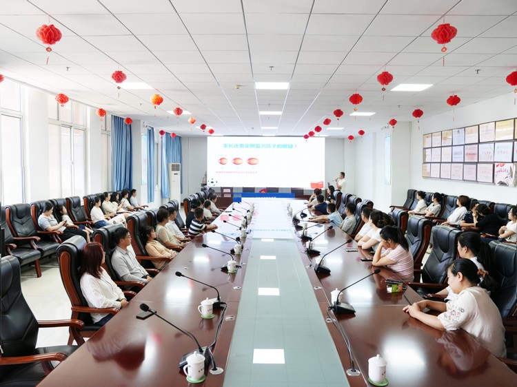 Bright Eyes Healthy Lives | China Coal Group Holds Free Eye Clinic For Employees